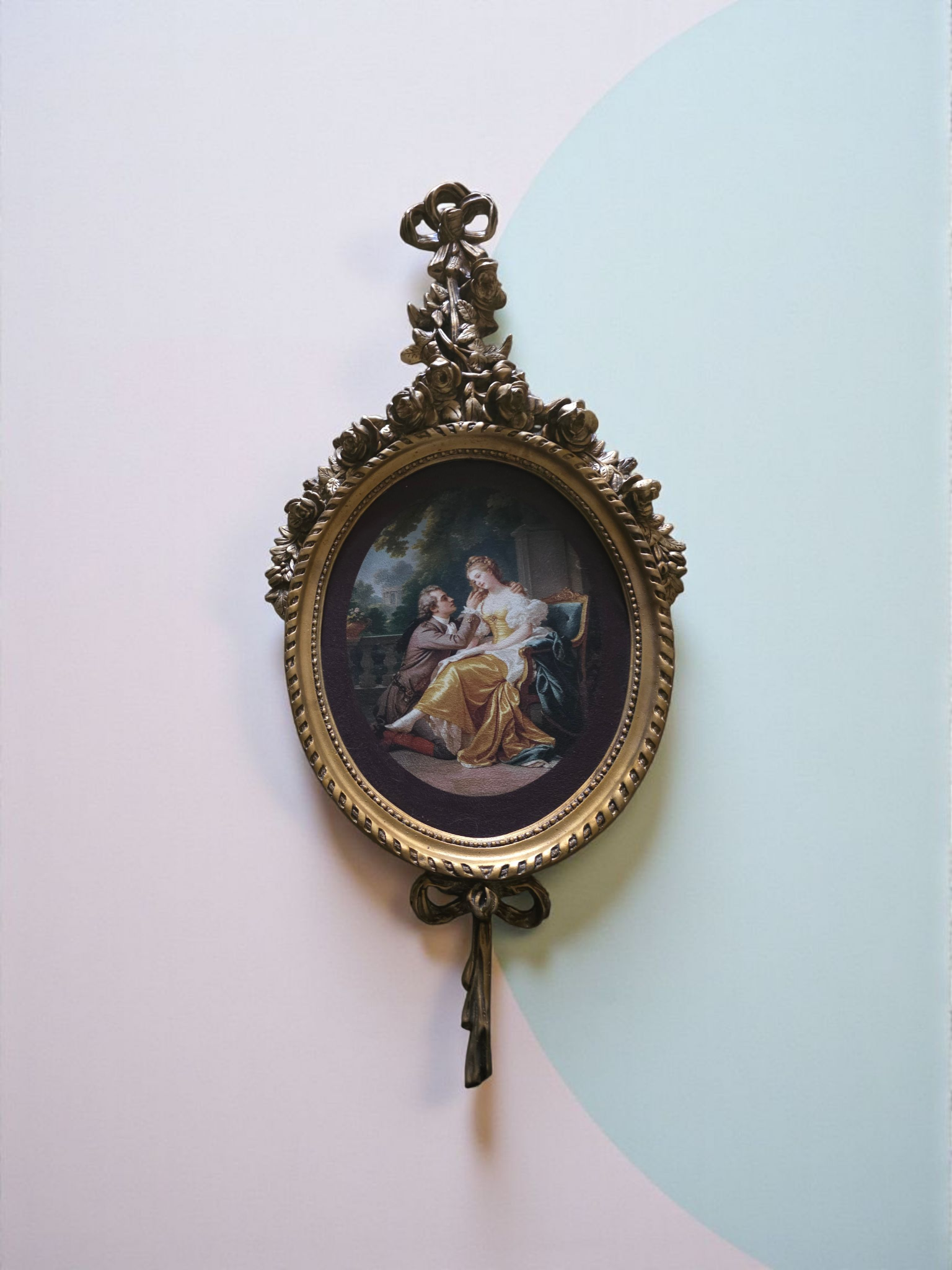 Ornate Gilded Oval Wall Frame