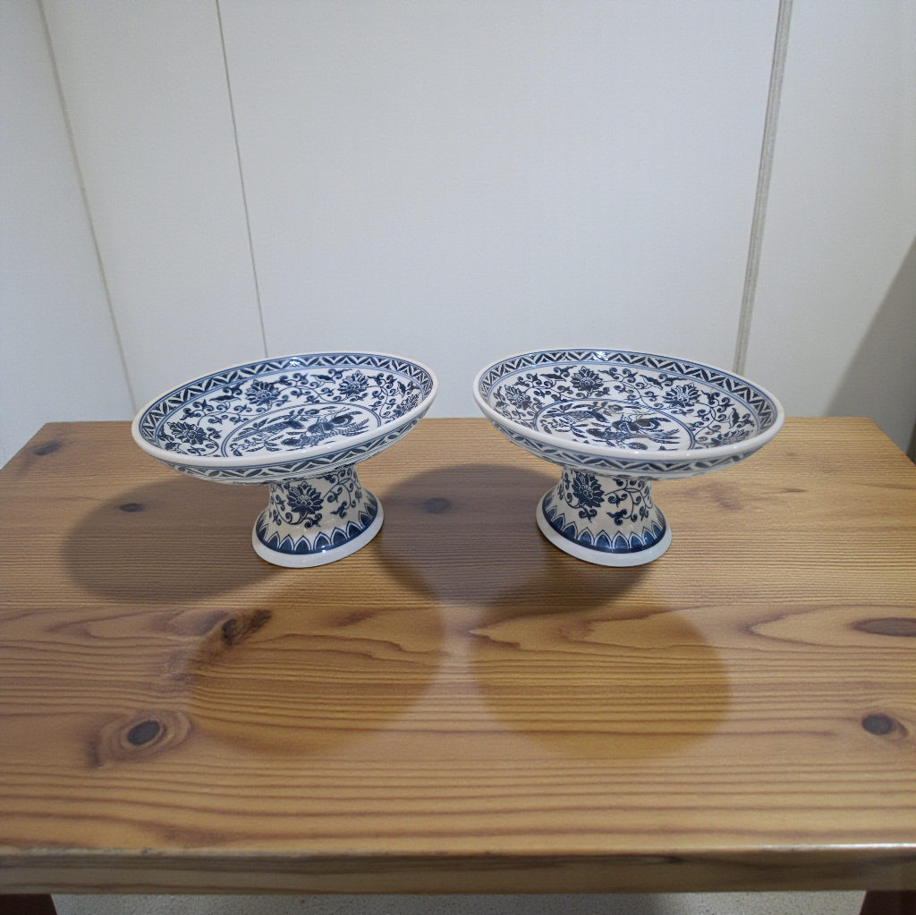 Bleu Blanc Pedestal Bowls