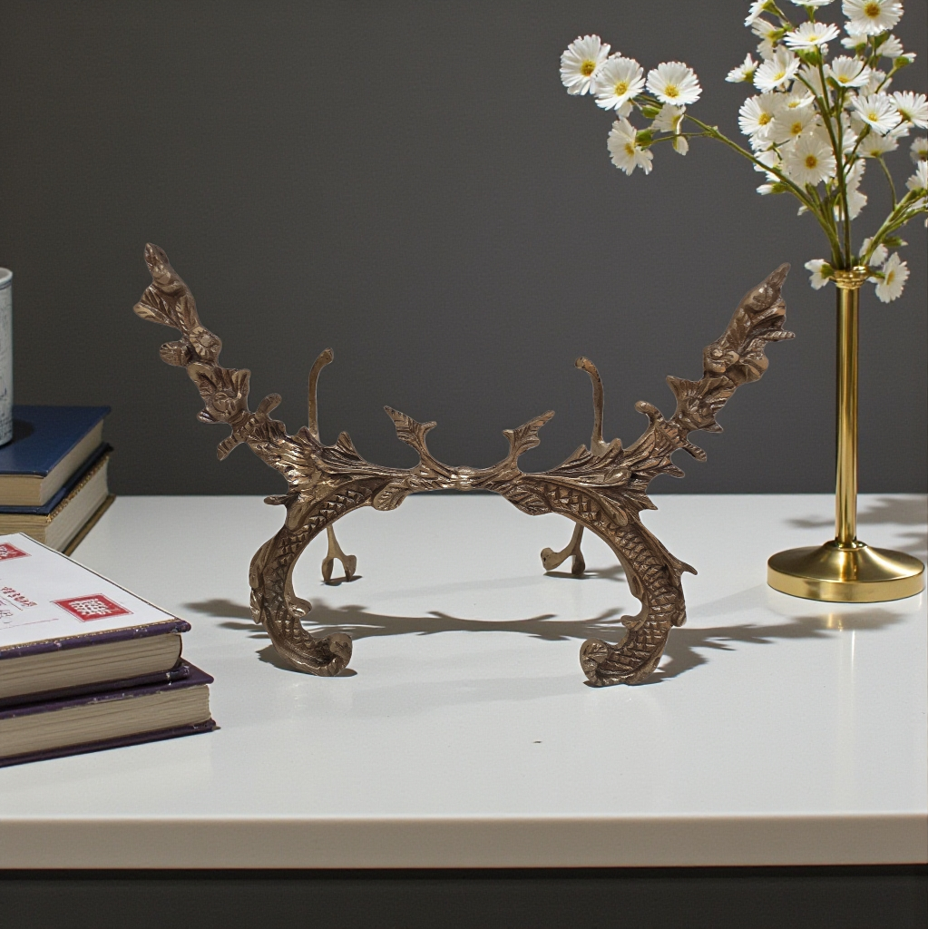 Copper stand for displaying plates