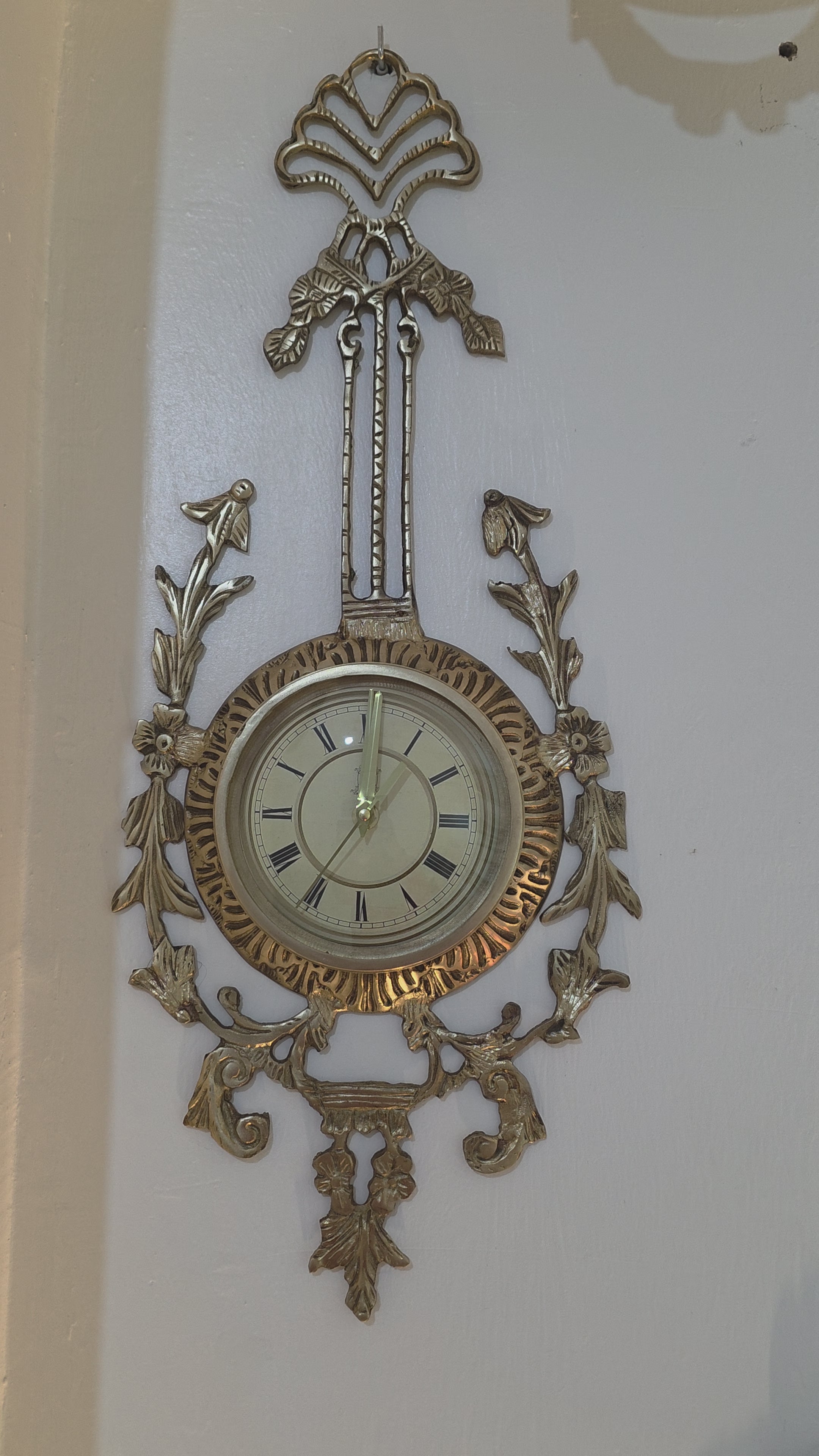 Antique-style wall clock