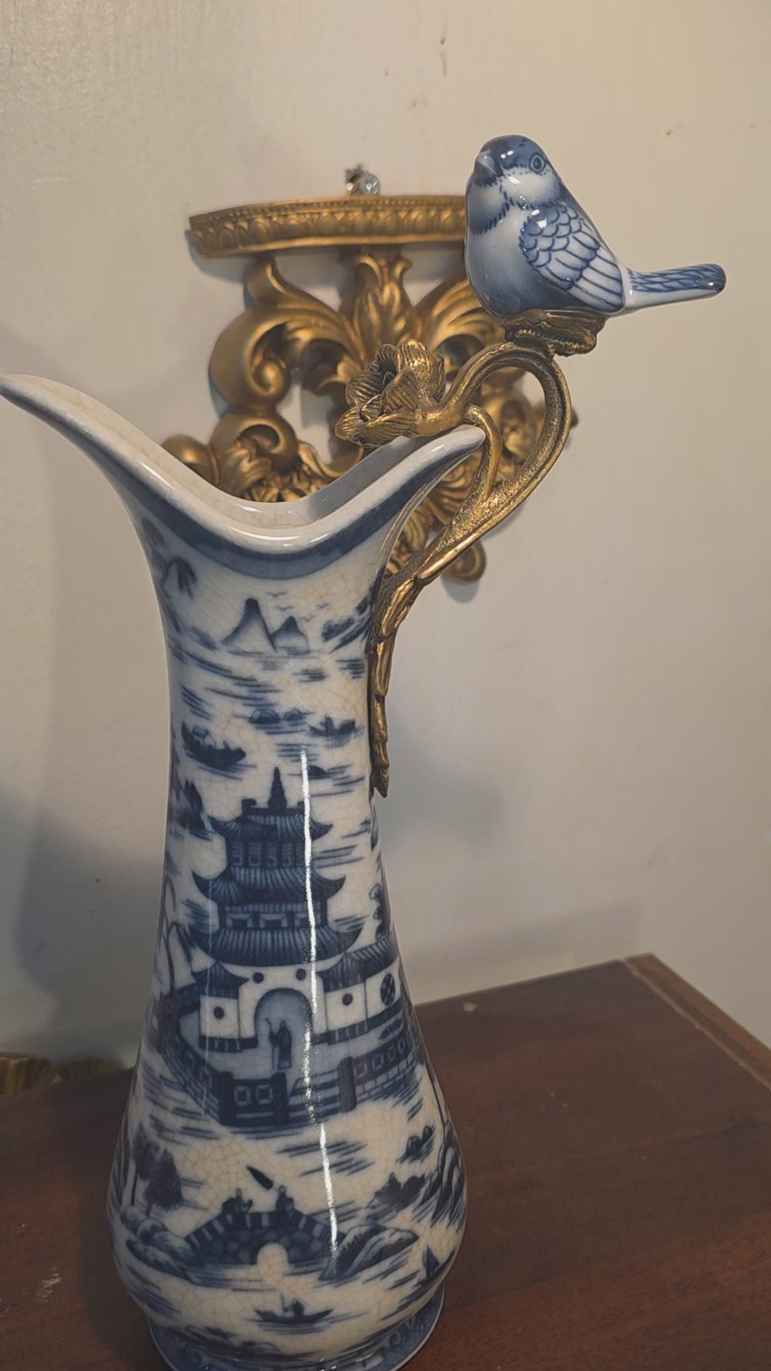 Sèvres Château Paris bleu blanc Porcelain vase
