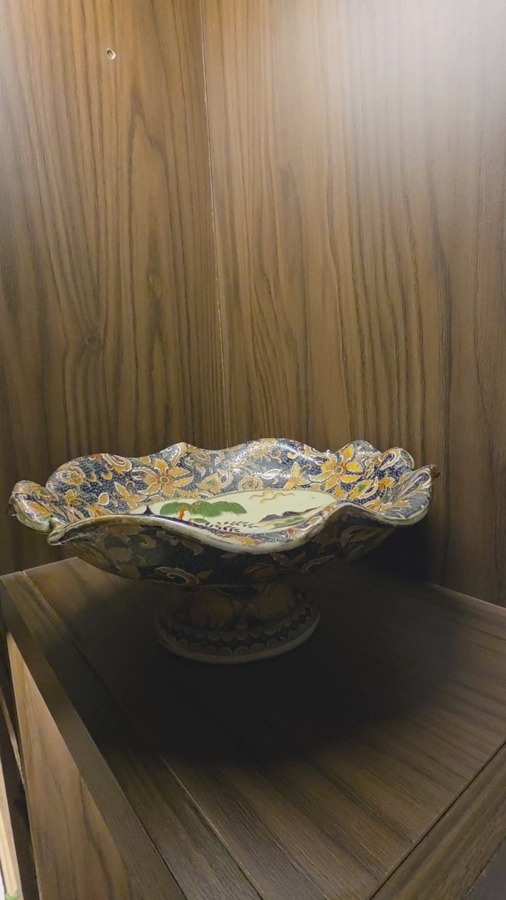 Royal Satsuma Hand-Painted Moriage Reticulated Pedestal Centerpiece Bowl