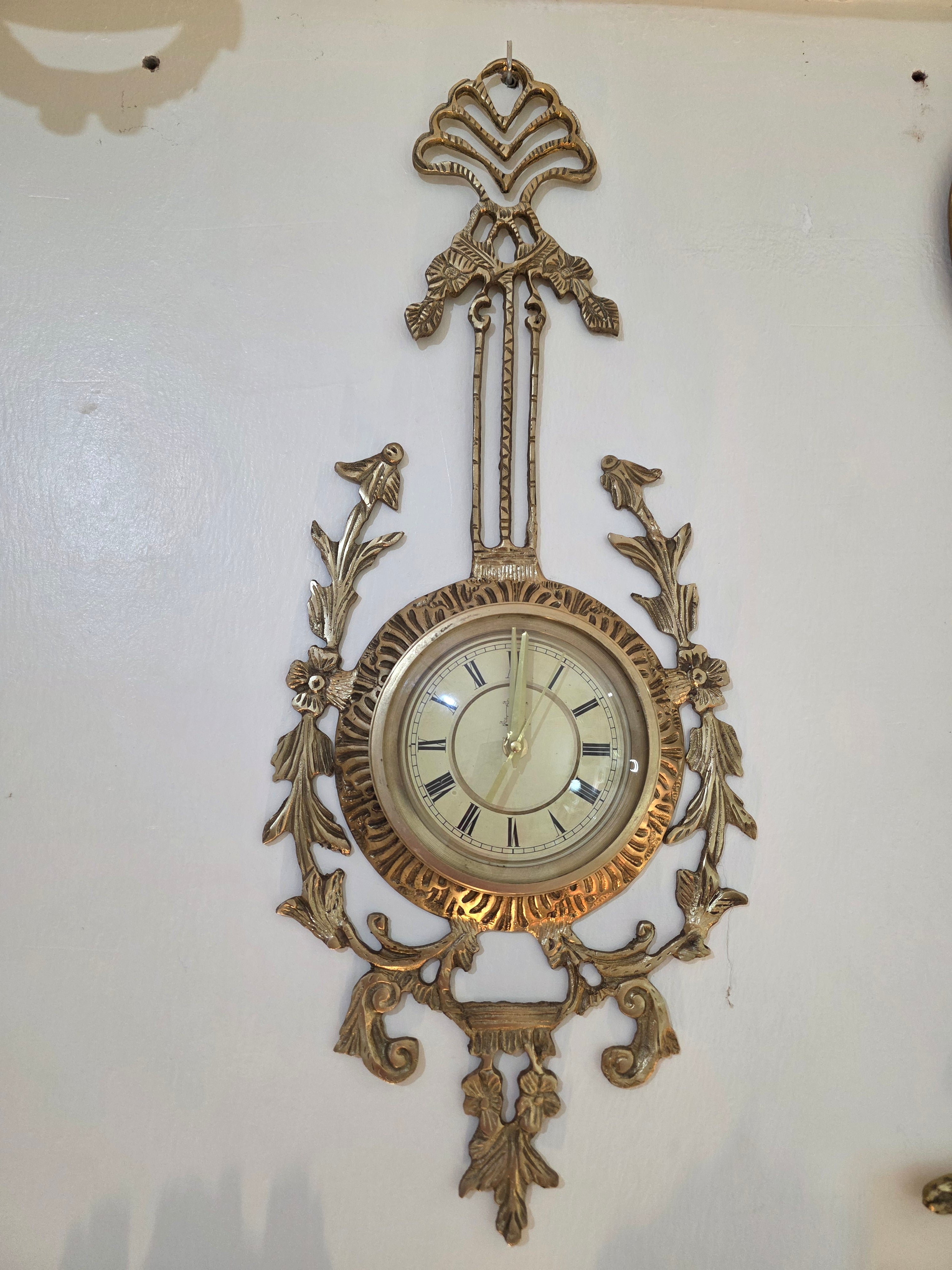 Antique-style wall clock