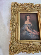 Vintage Lady Portrait Frame – Gold Baroque Elegance