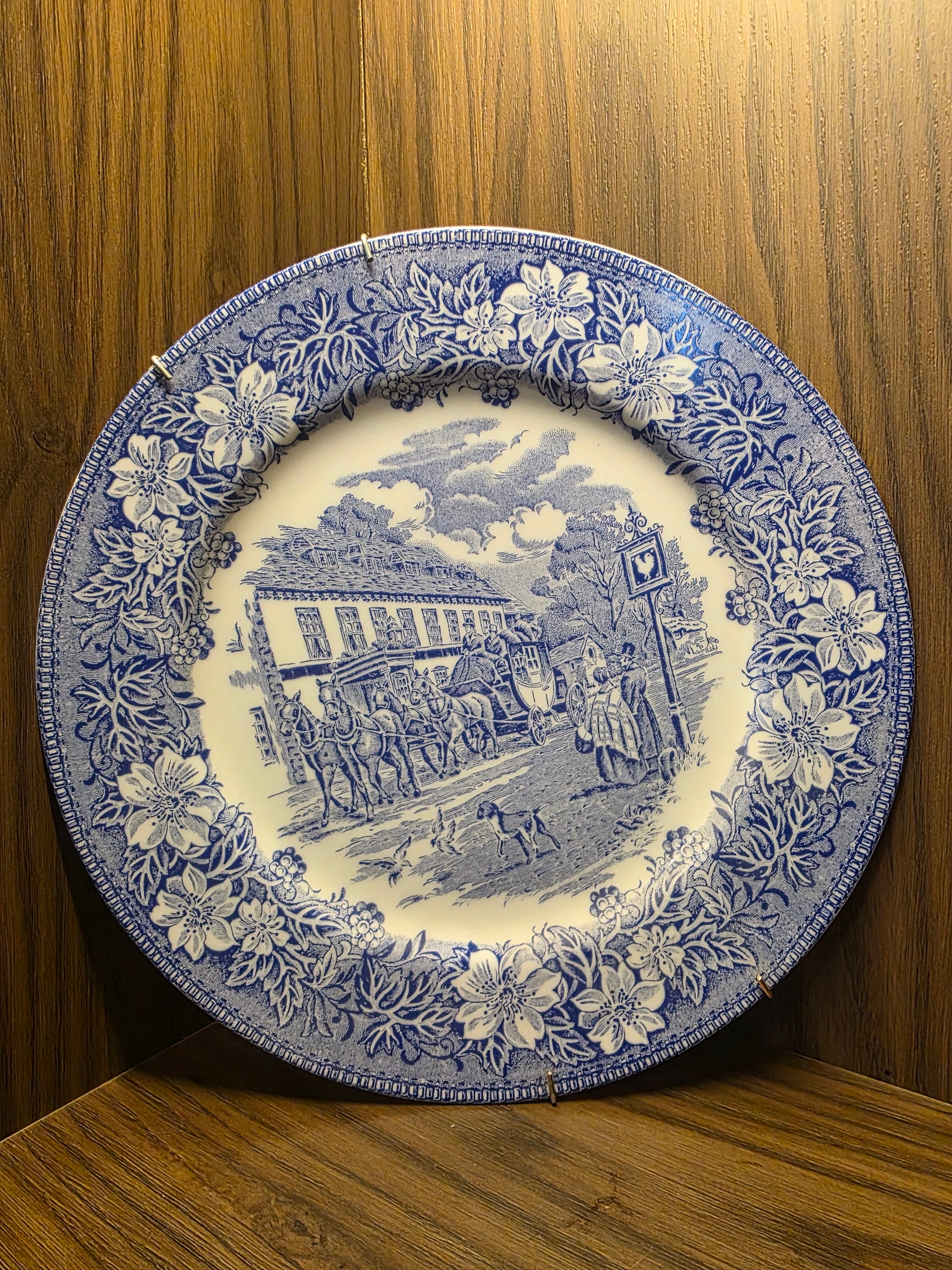 Vintage Bleu Blanc Countryside Plate
