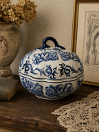Vintage Bleu Blanc Cherub Bonbonnière
