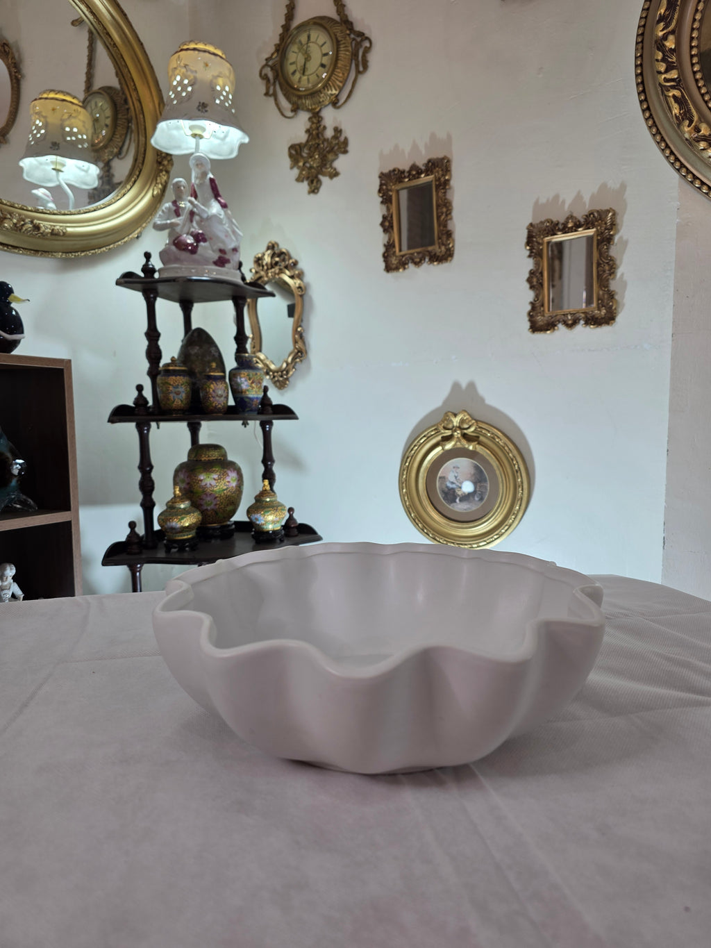 Wavy Ceramic serving bowl