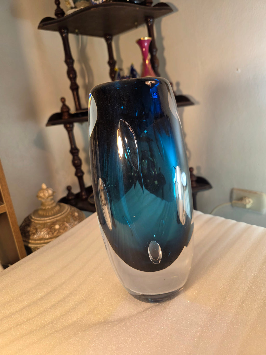 Murano Art Glass Vase – Deep Ocean Blue Elegance