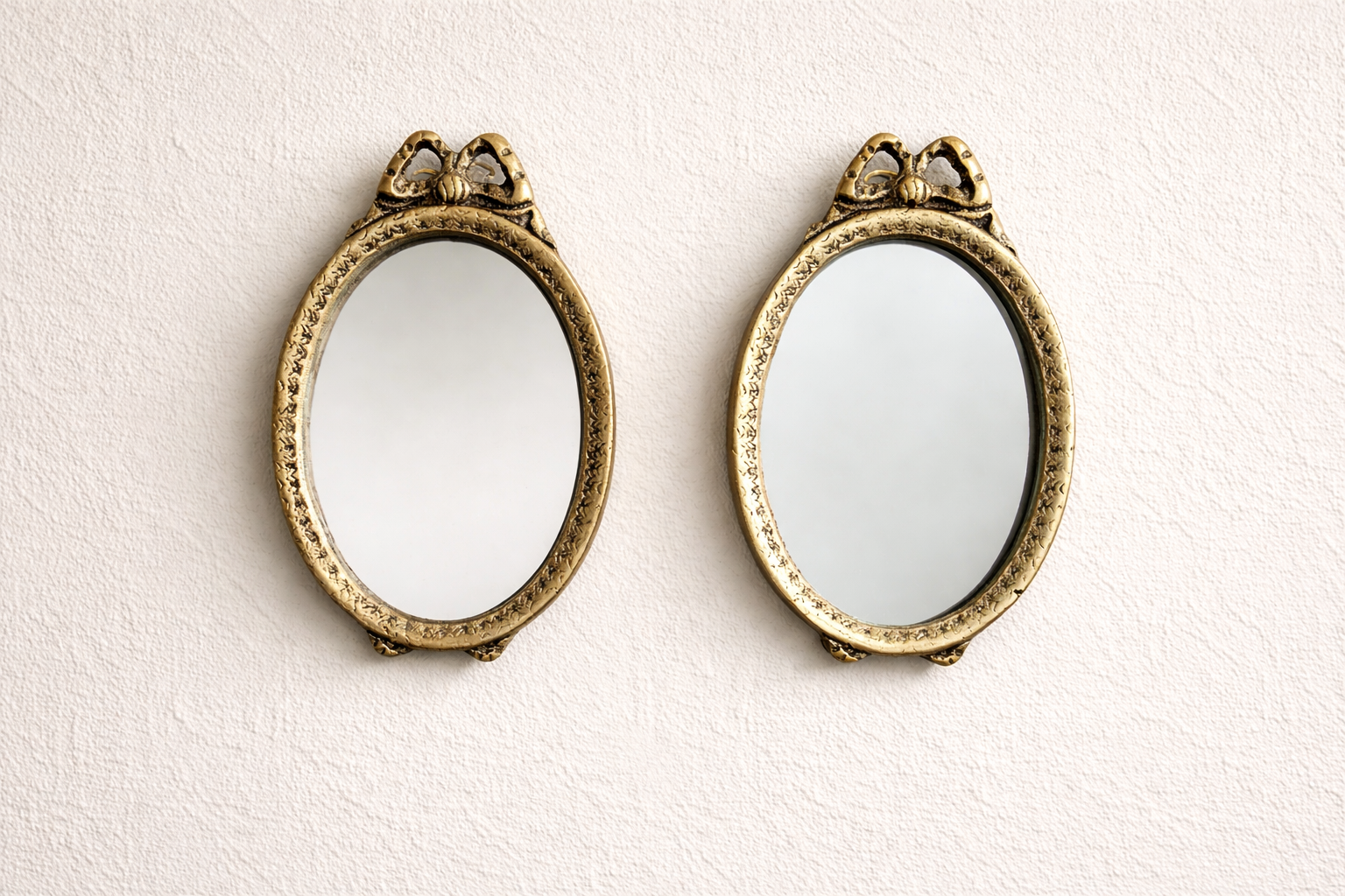 Vintage Copper Oval Wall Mirrors – Small Size (Set of Two)