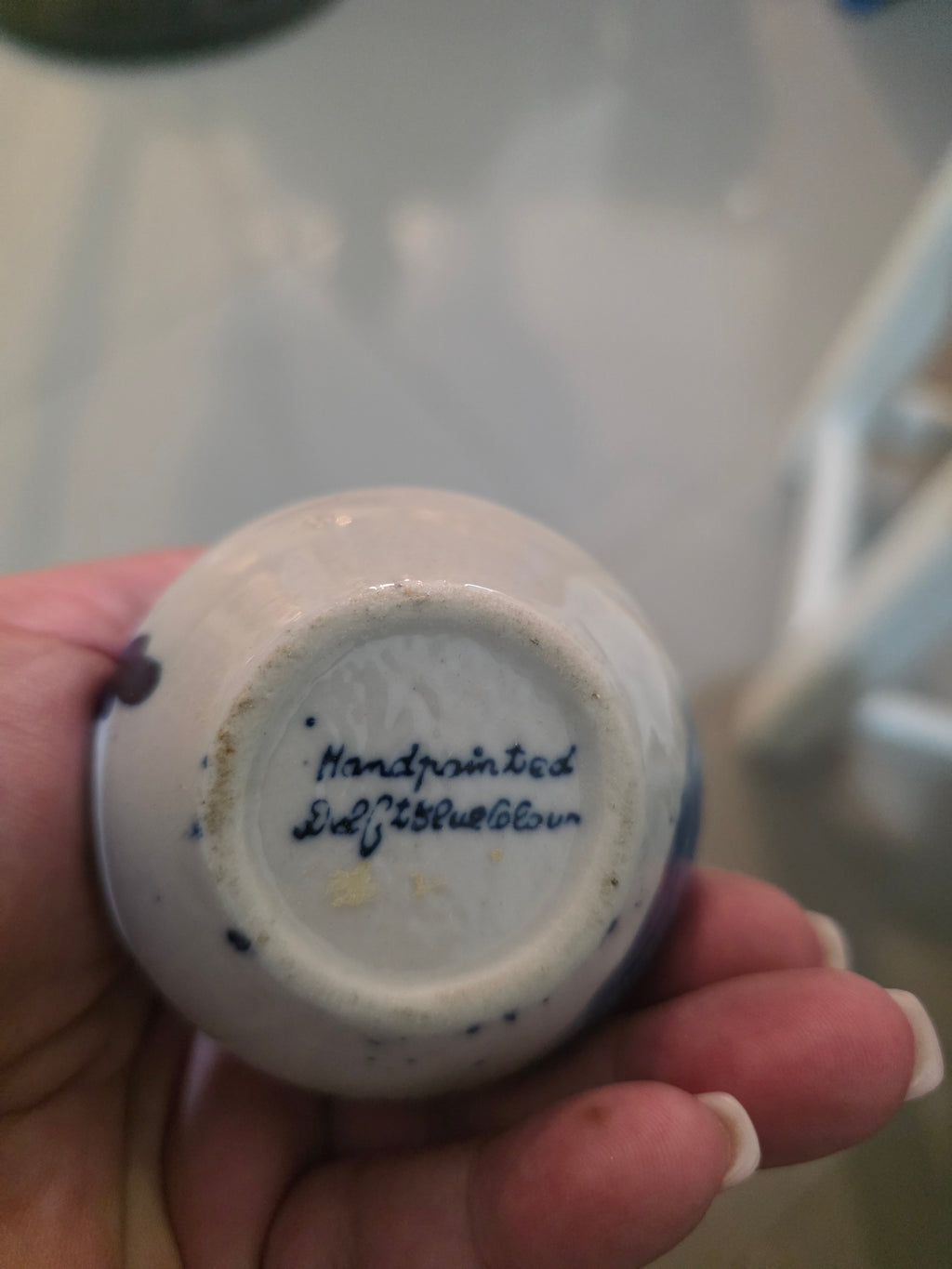 Miniature Delft Bud Vase
Writing