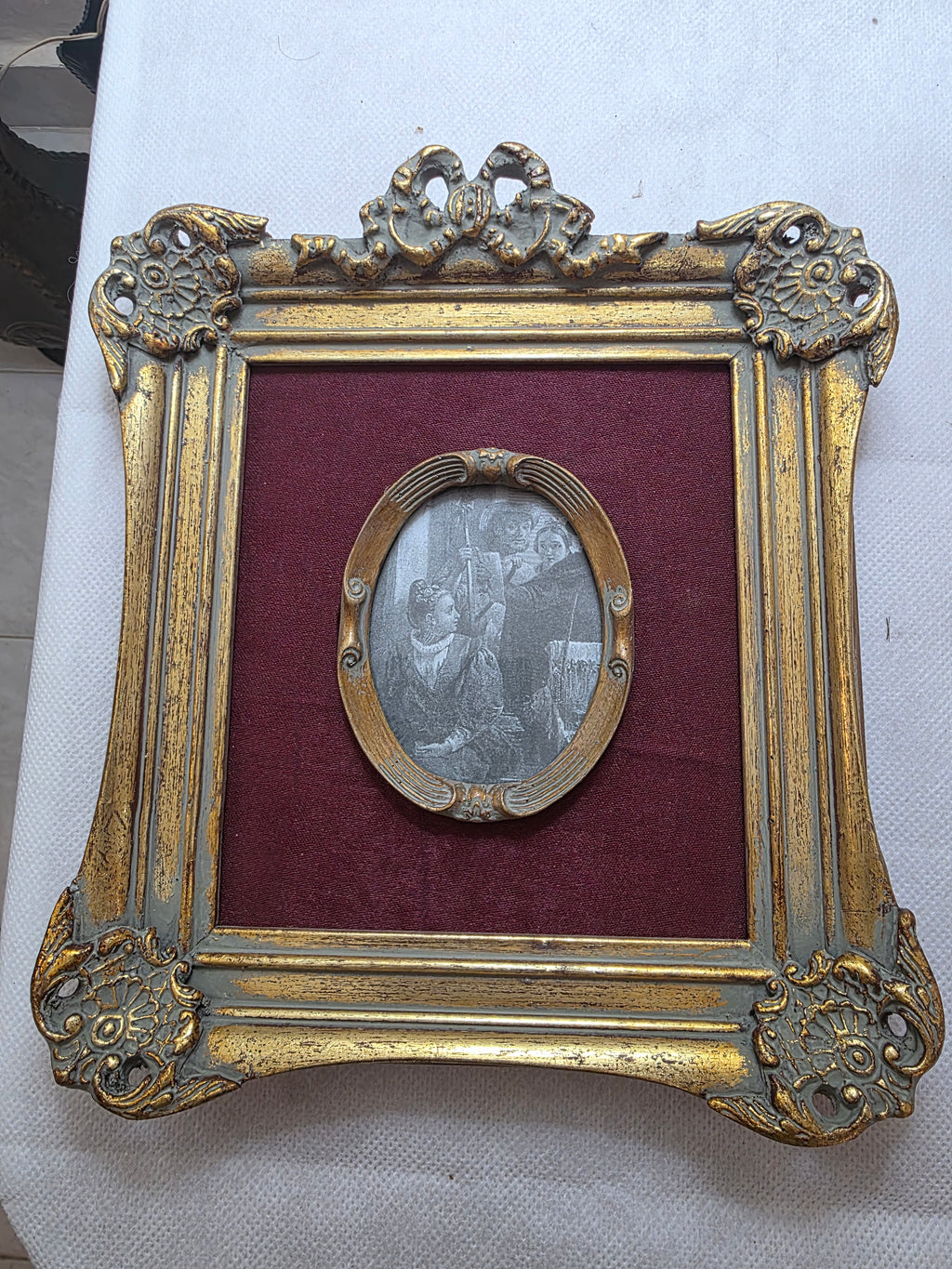 Vintage Gilded Portrait Frames – Set of Two