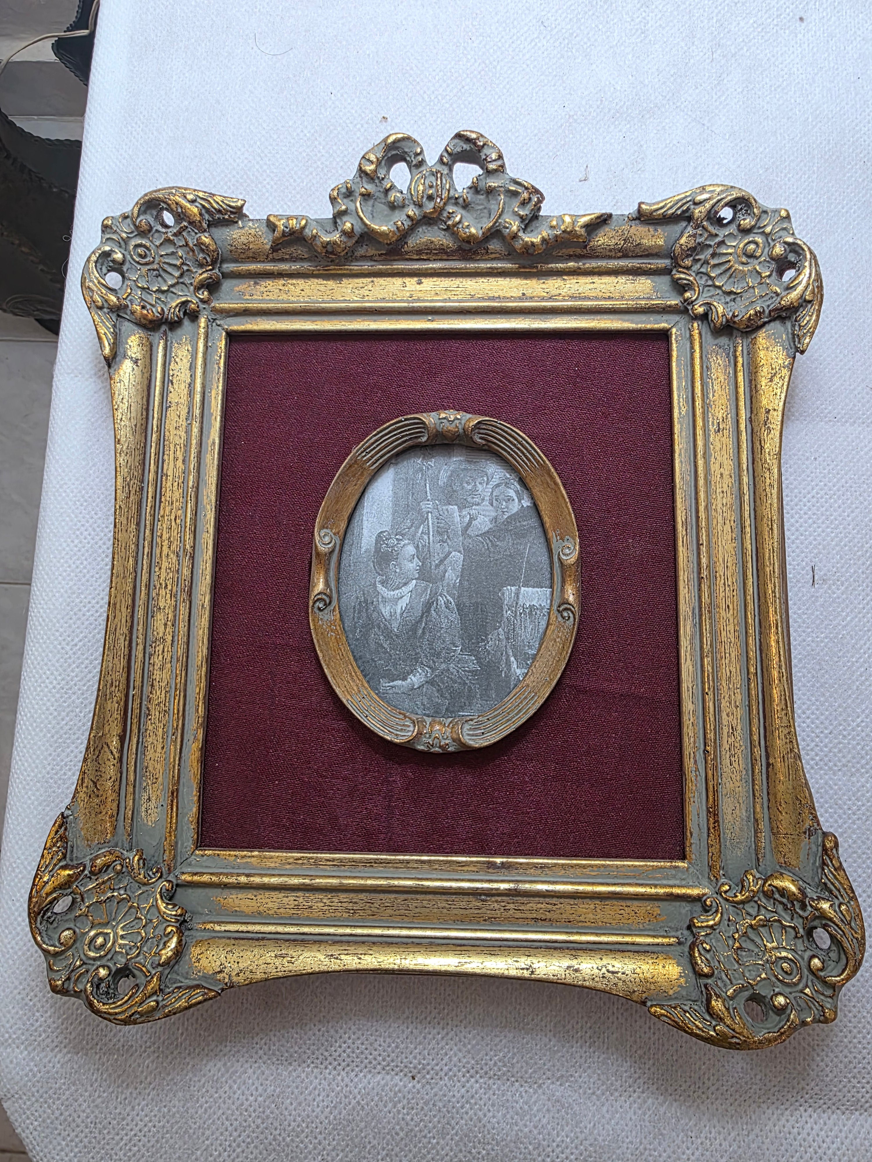 Vintage Gilded Portrait Frames – Set of Two