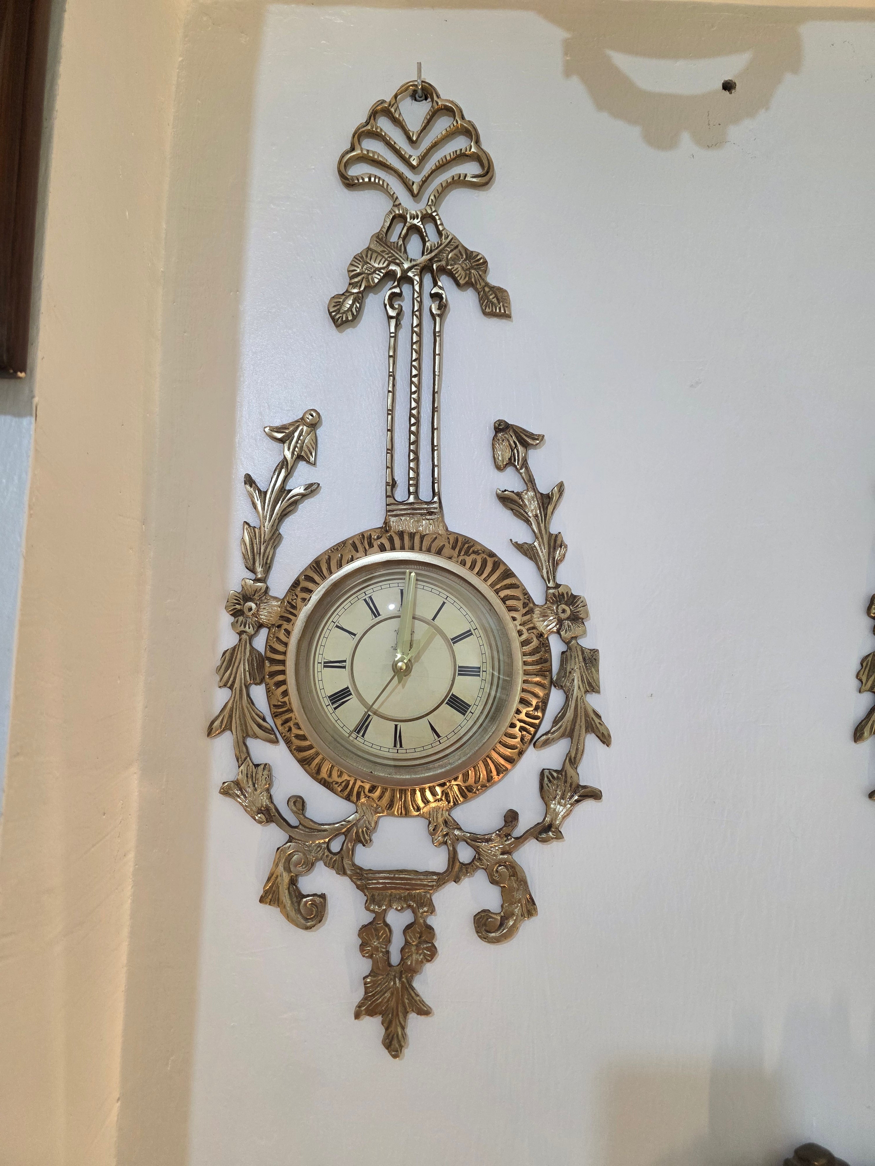 Antique-style wall clock