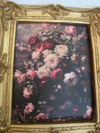 Vintage Floral Artwork Frame – Gold Classic Elegance