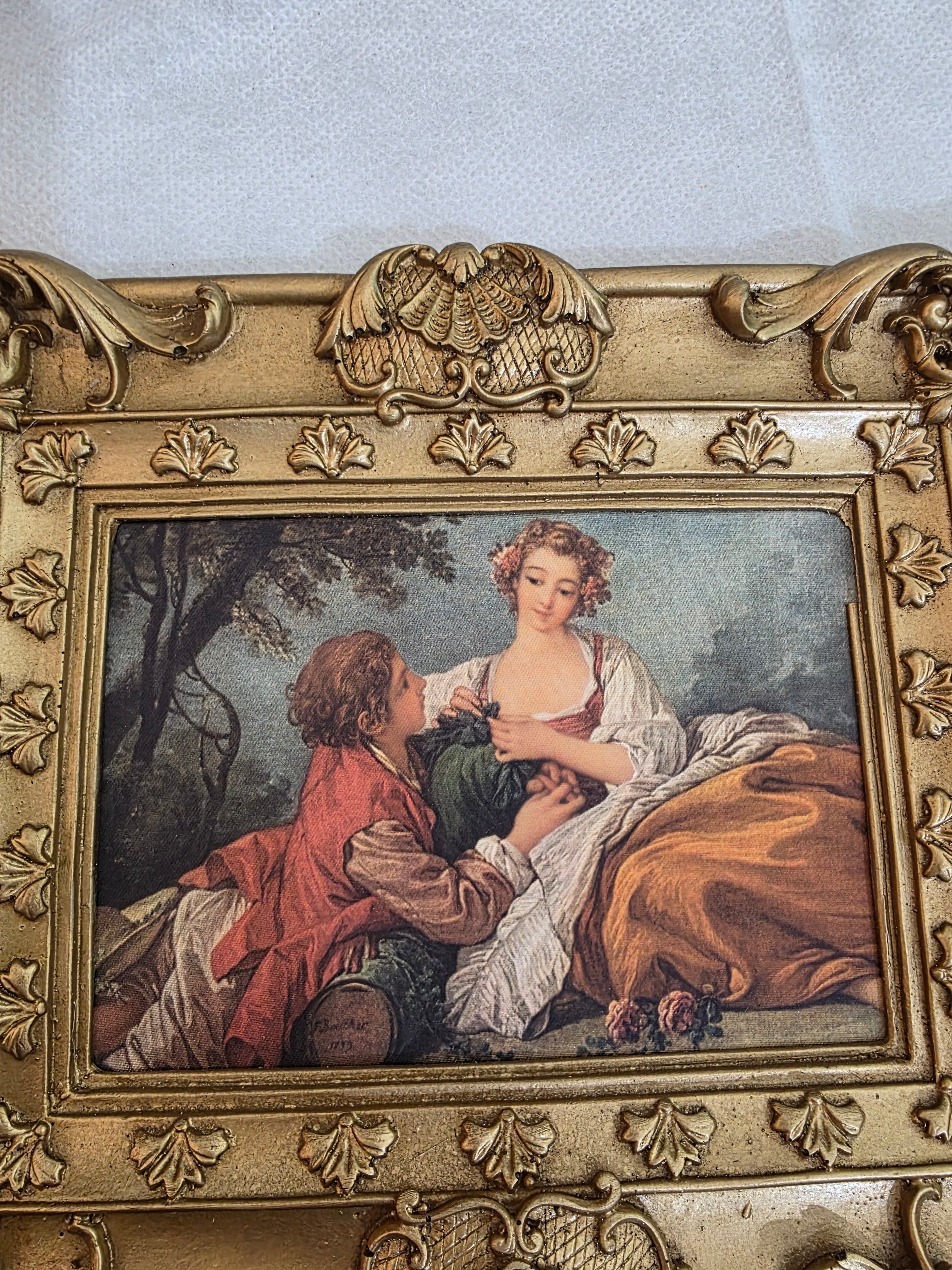 Vintage Romantic Artwork Frame – Gold Ornate Elegance ✨
