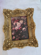 Vintage Floral Artwork Frame – Gold Baroque Elegance