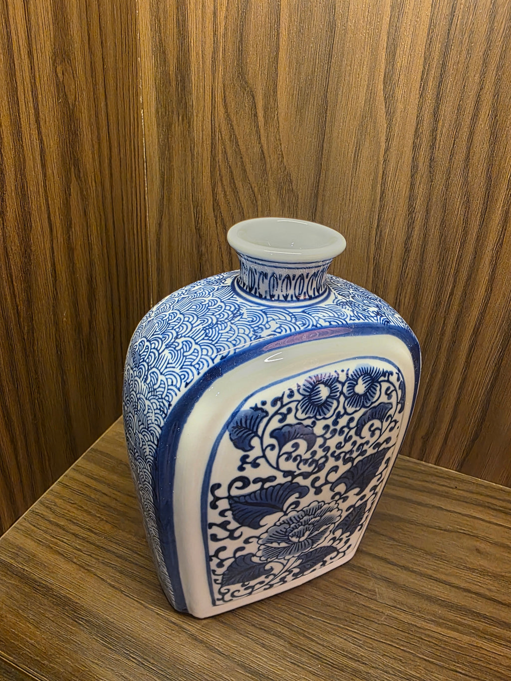 Bleu Blanc blossom vase