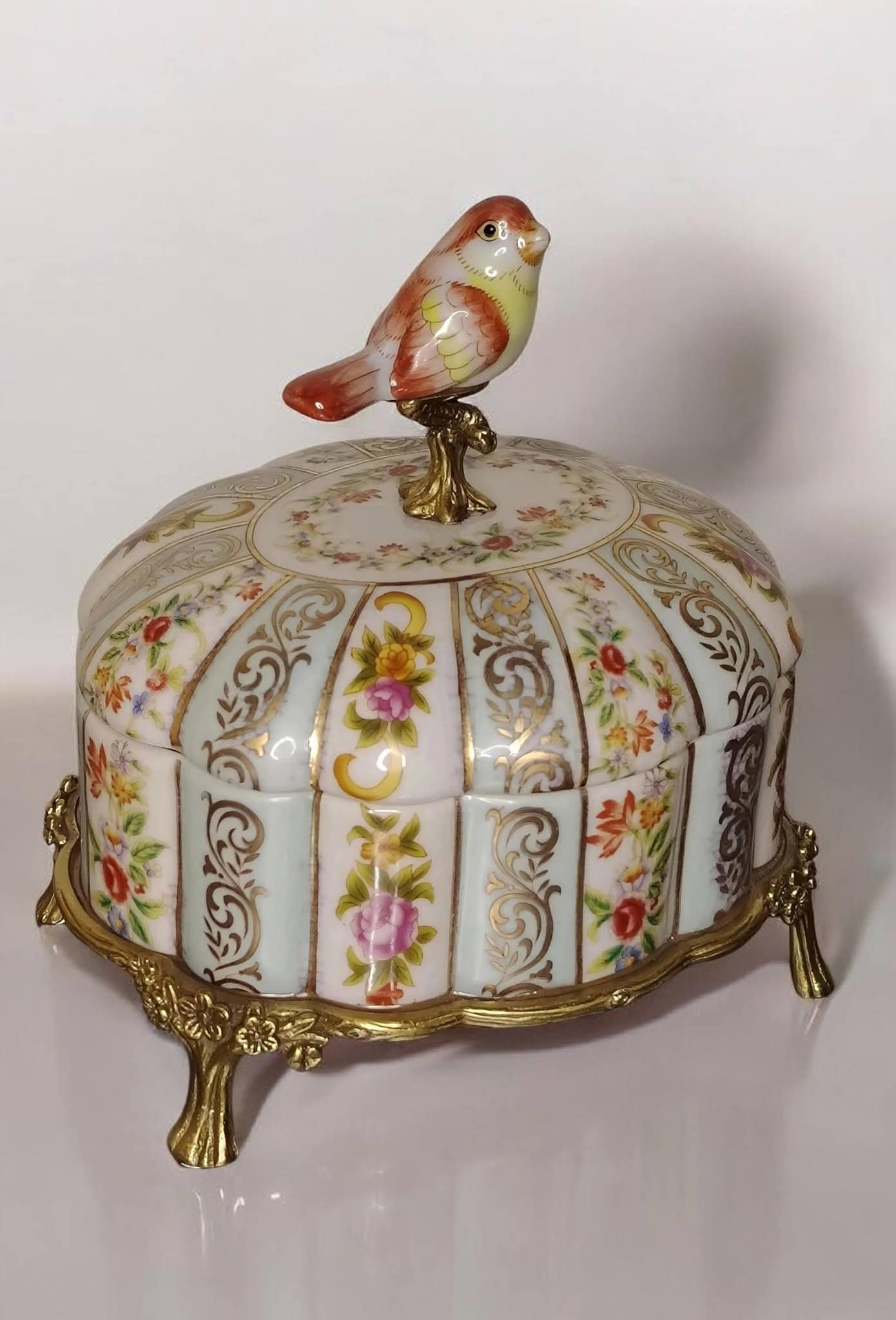 Sèvres-Style Porcelain Jewelry Box with Bird Finial – Château Paris