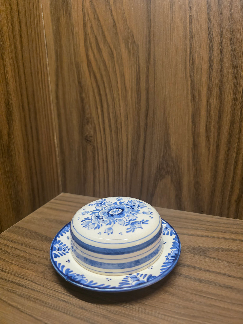Miniature Delft Blue – Hand-Painted Holland Trinket Box