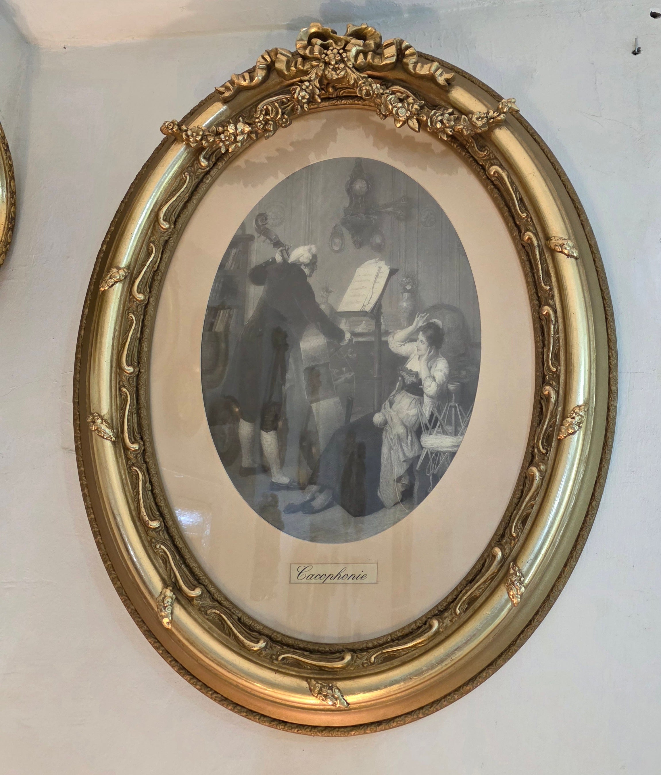 Ornate Oval Gravure Wall Plaque — Gold Frame with Vintage Scene