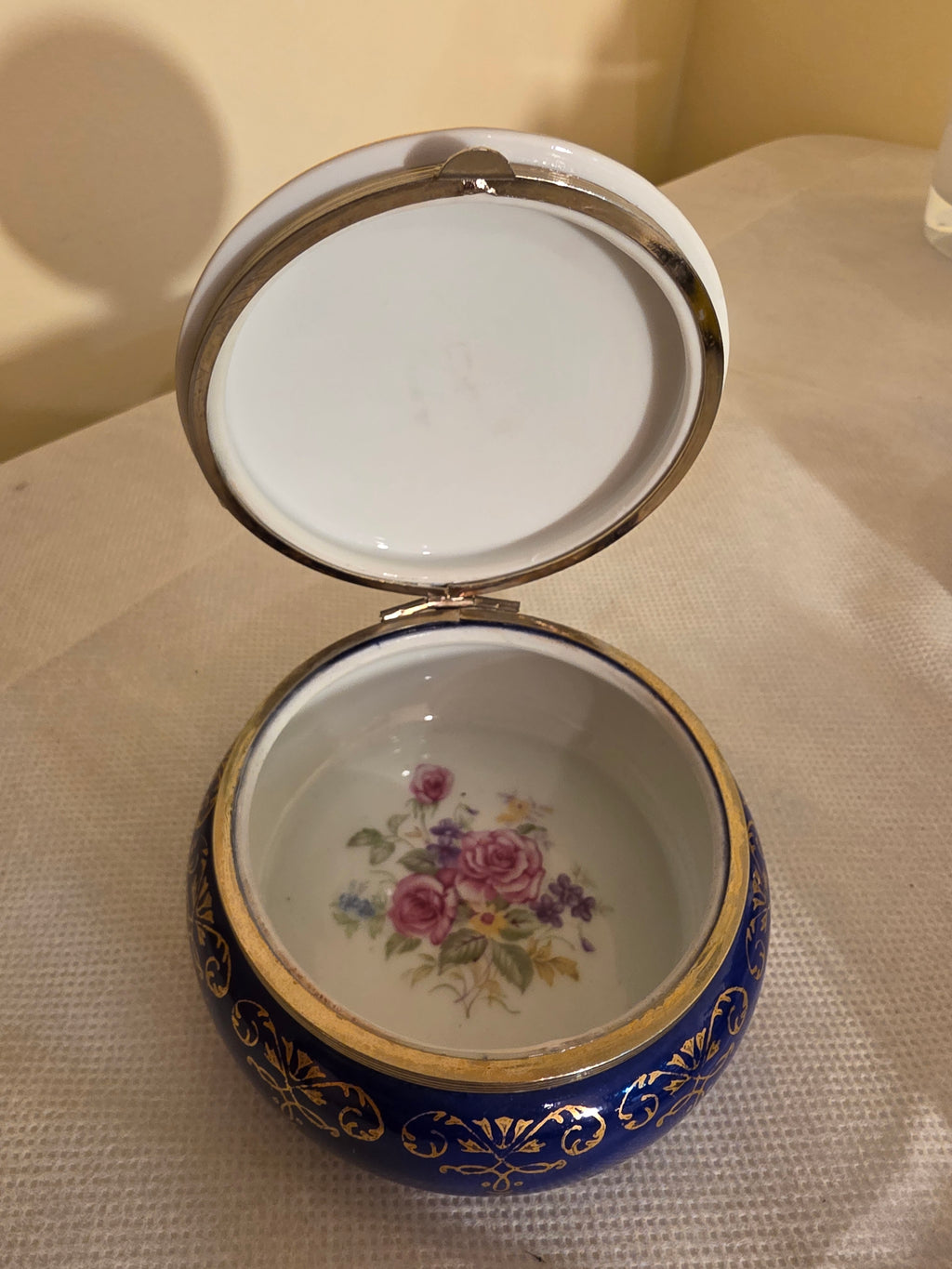 Vintage Cobalt Blue Porcelain Trinket Box – François Boucher Rococo Scene No. 9260