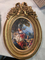 Rococo Elegance – Vintage Gold Oval Wall Art Set