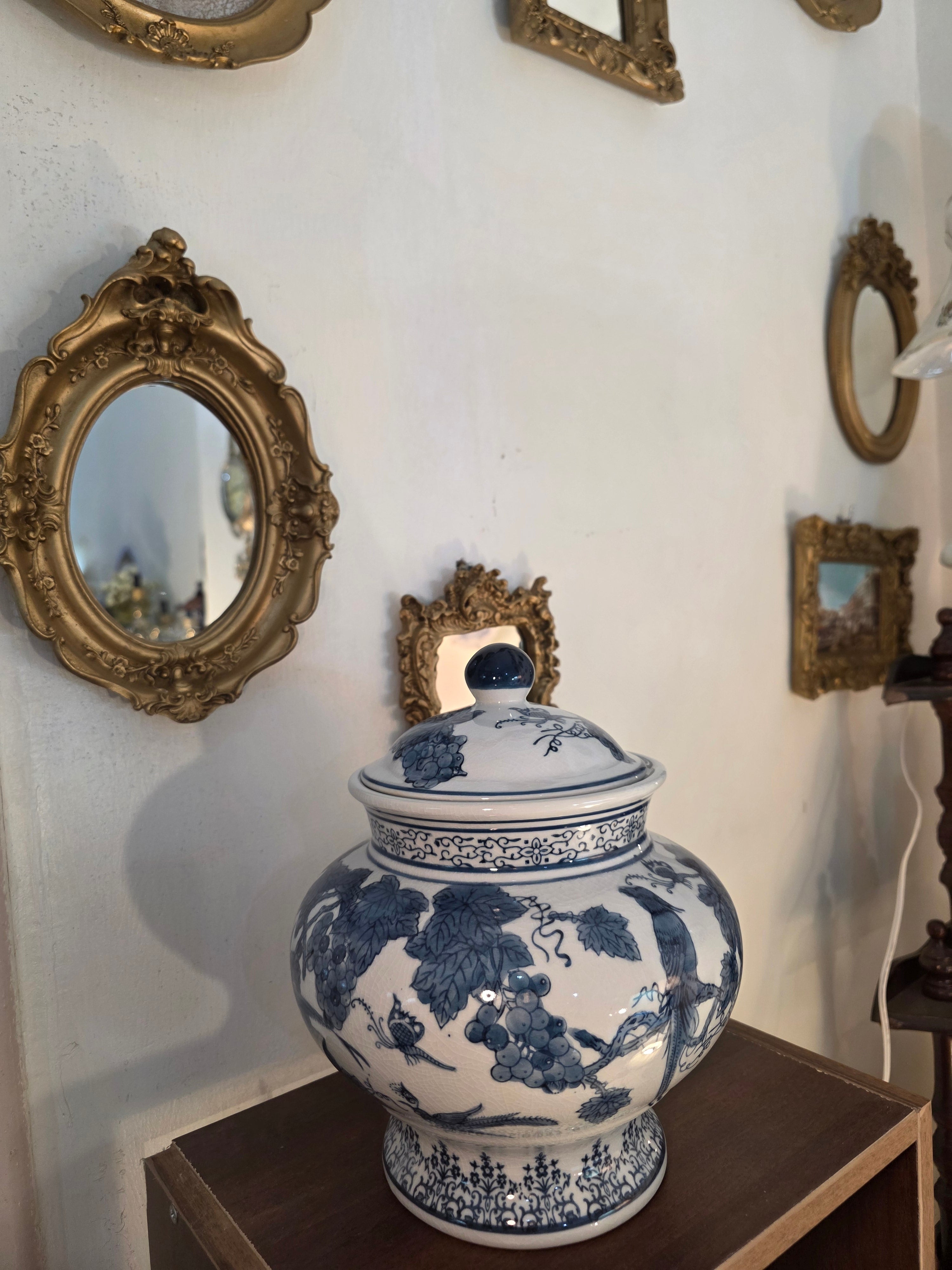 Bleu Blanc Porcelain Jar – Rounded Silhouette, Bird & Vineyard Motif