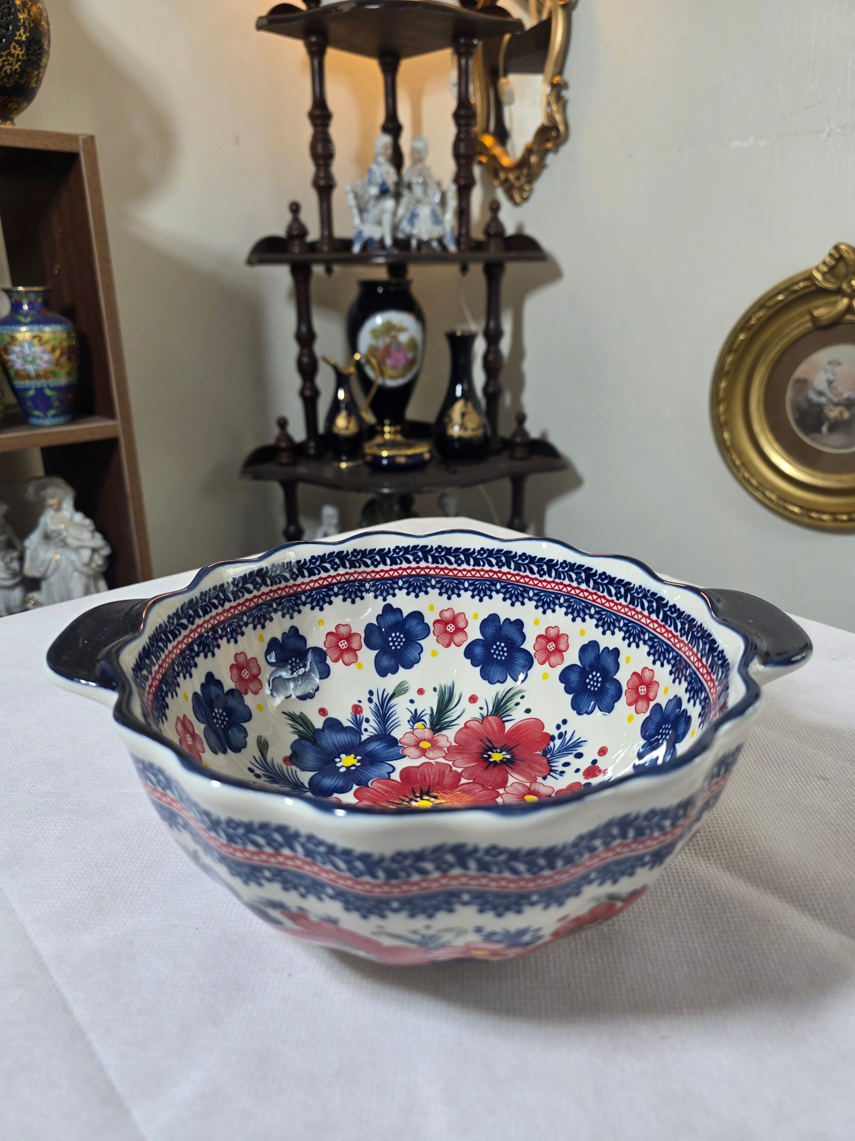 Floral vintage bowl