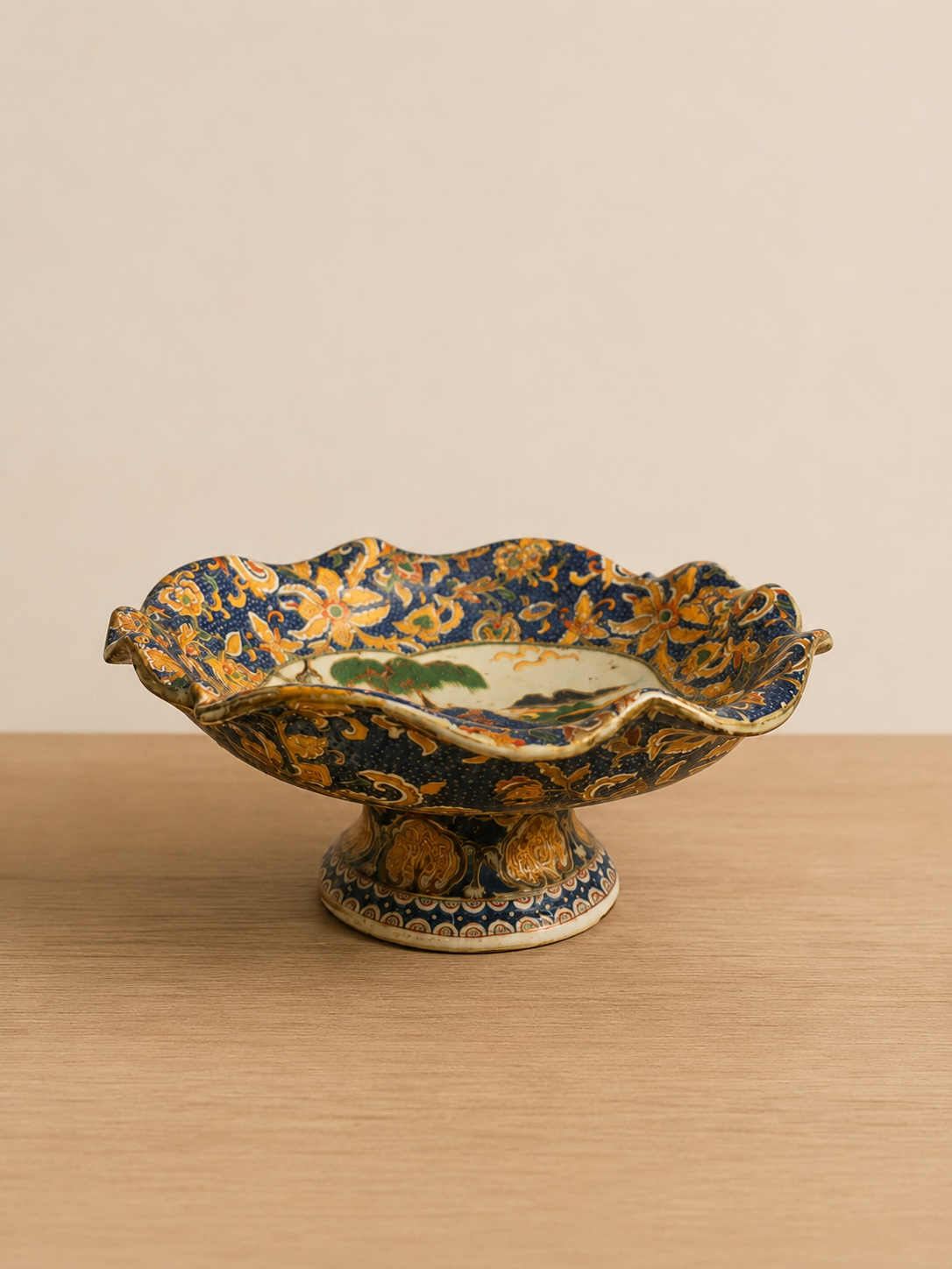 Royal Satsuma Hand-Painted Moriage Reticulated Pedestal Centerpiece Bowl