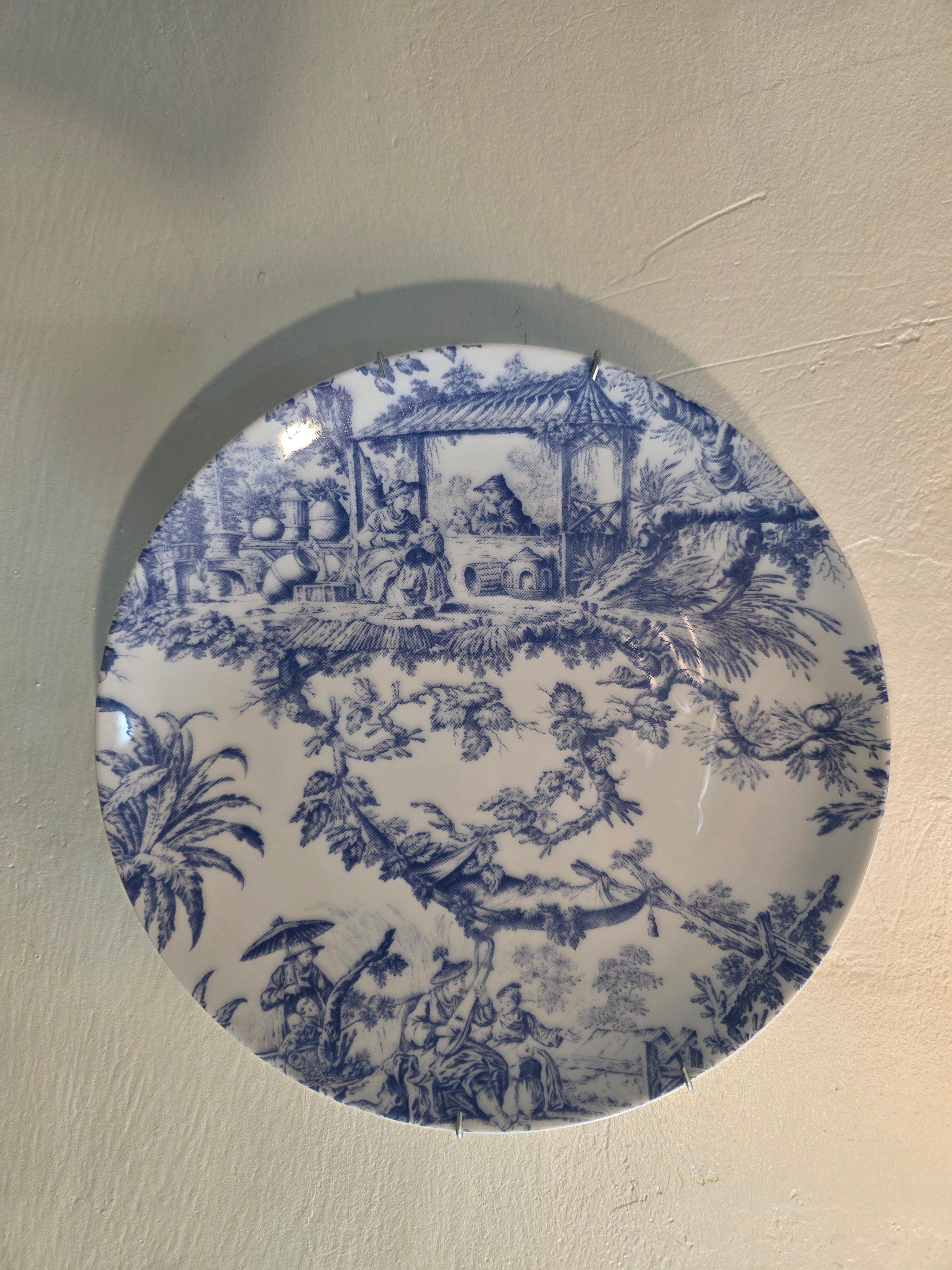 Bleu Blanc Scenic Wall Plate