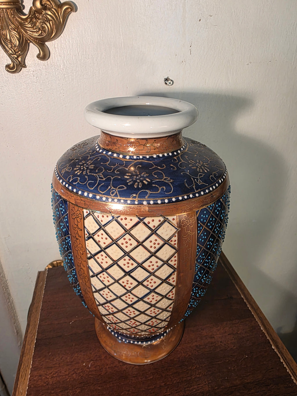 Japanese Satsuma-style vase (moriage technique)