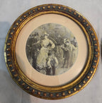 Round Vintage Gallery Pair