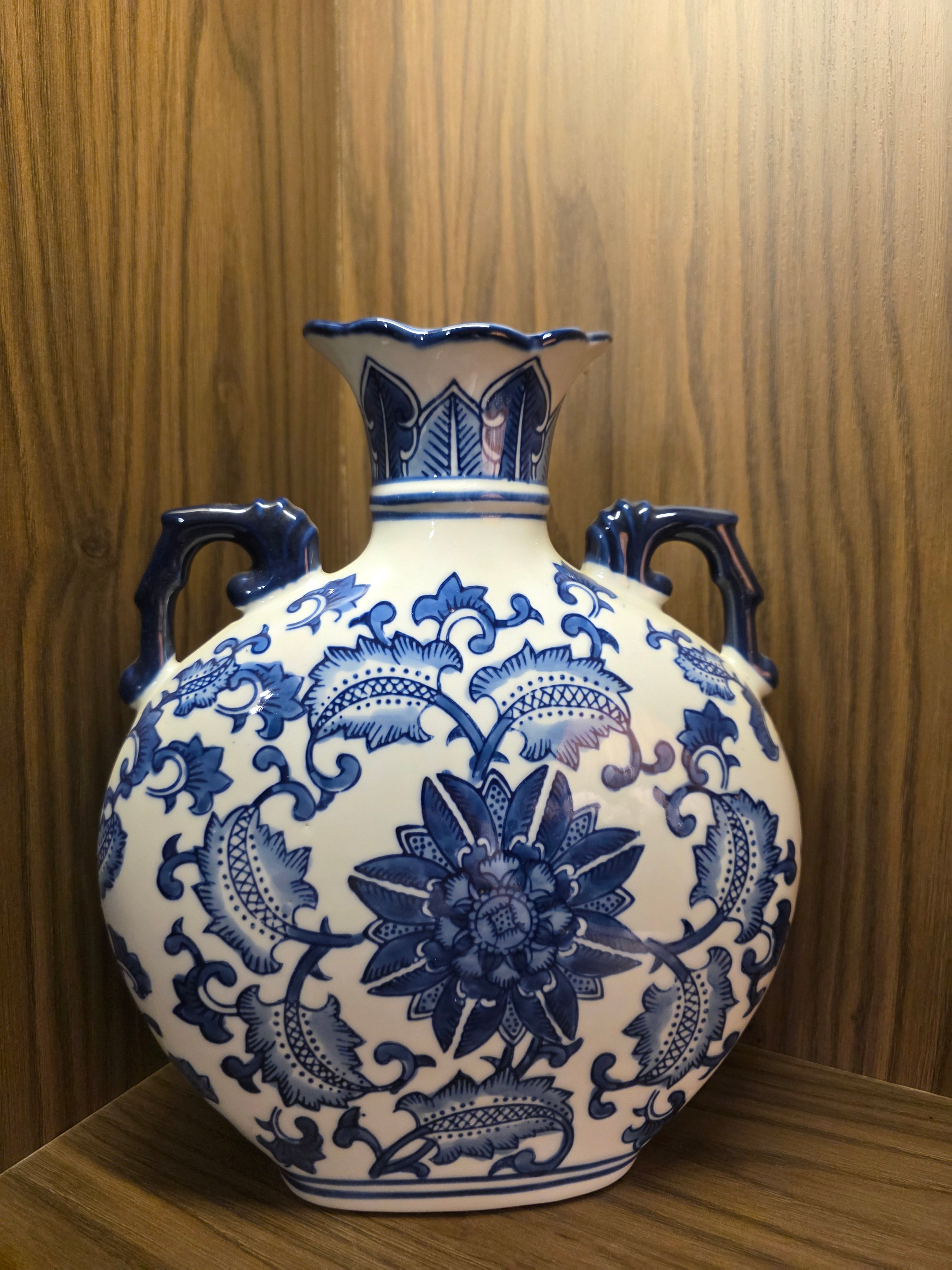 Bleu Blanc Twin Handle Vase