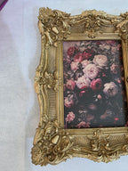 Vintage Floral Artwork Frame – Gold Baroque Elegance