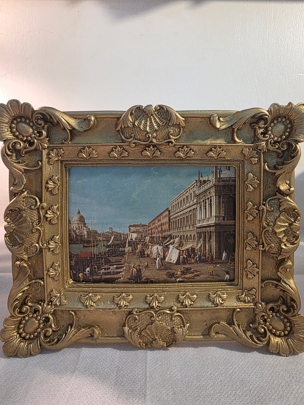 Golden Venetian Frame – Timeless Canal Scene