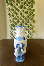 Bleu Blanc figurine vase