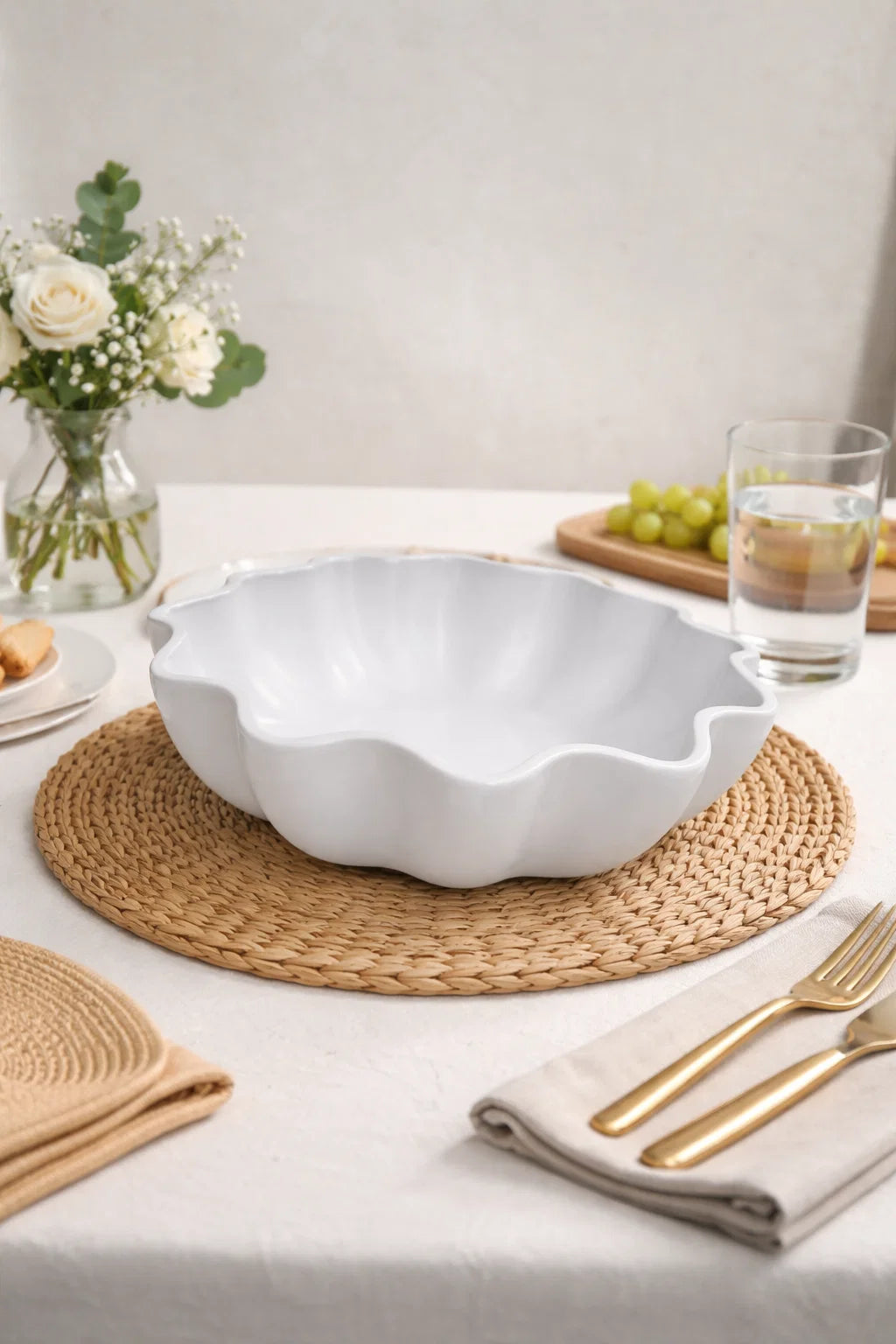 Wavy Ceramic serving bowl